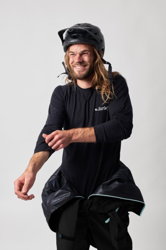 Voděodolná cyklistická kombinéza Dirtlej Dirtsuit Core Edition Blacklabel