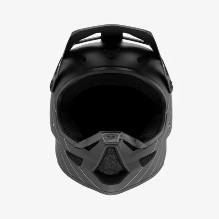 100% helma STATUS - černá - Velikost: M