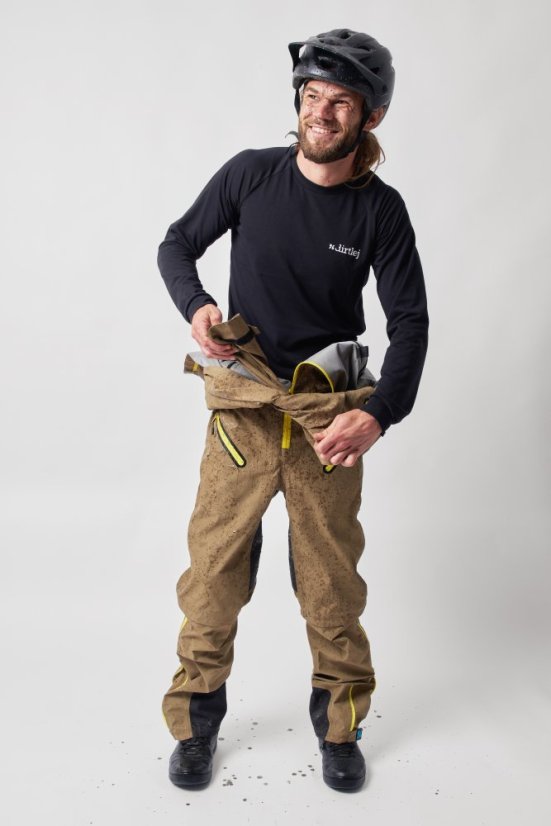 Voděodolná cyklistická kombinéza Dirtlej Dirtsuit Core Edition Sand