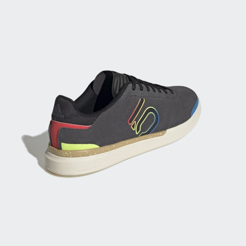 Cyklistická obuv Five Ten Sleuth DLX Core Black
