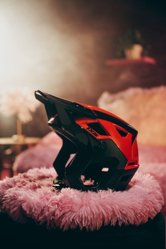 Helma IXS Trigger X MIPS - červená - Veľkosť: L 59-62cm