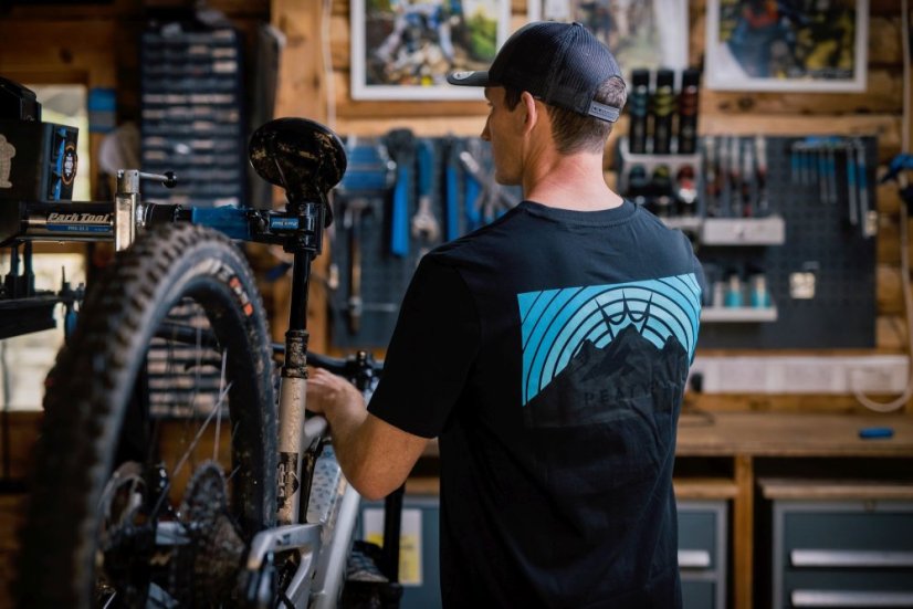 PEATY'S PUBWEAR TRIKO S KRÁTKÝM RUKÁVEM SUNRISE BLACK (PPW-25-TEE-RZE-BLK) - Veľkosť: S