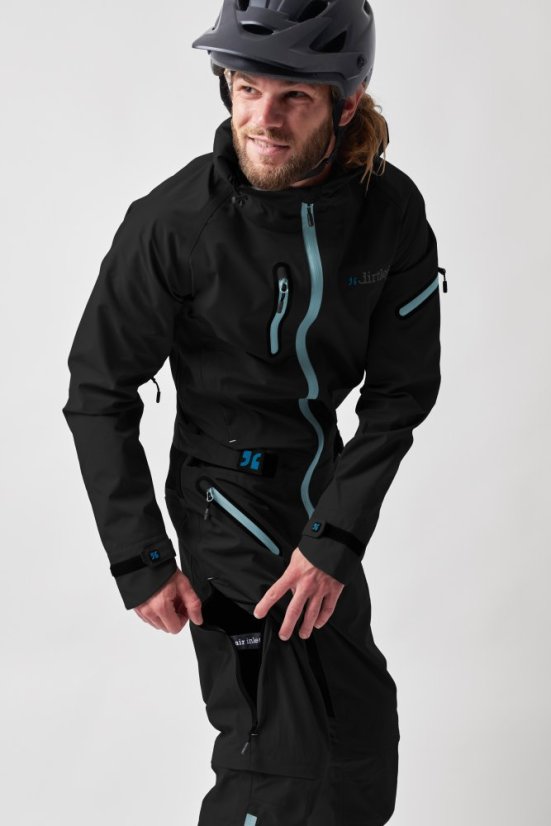 Voděodolná cyklistická kombinéza Dirtlej Dirtsuit Core Edition Blacklabel