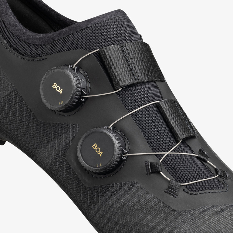 FIZIK TRETRY VENTO VEGA CARBON COAL BLACK-BLACK (VER1DMR1C1510) - Velikost: 36