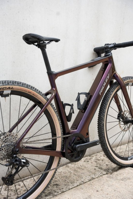 RIDLEY kolo E-KANZO ADVENTURE Apex XPLR Maroon/Black/Silver M - Veľkosť: M