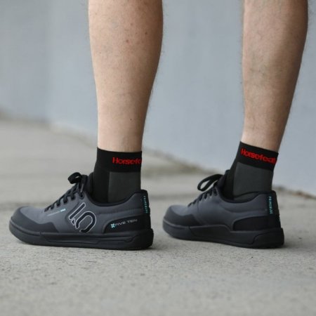 Cyklistické ponožky Horsefeathers Cadence Socks Black Red - Veľkosť: 5 - 7