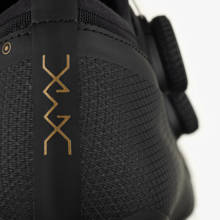 FIZIK TRETRY VENTO VEGA CARBON COAL BLACK-BLACK (VER1DMR1C1510) - Velikost: 36