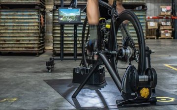 Nezahálej ani mimo sezónu: Jak na efektivní cyklistický trénink v zimním období