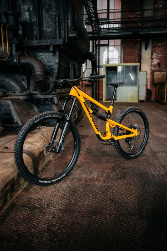 Celoodpružené enduro kolo NUKEPROOF MEGA 290/297 Pro Alloy Eagle 90 Yellow - Velikost: XL